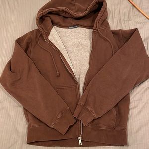 Brandy Melville chocolate zip up (medium)